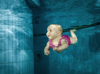zwemmen baby